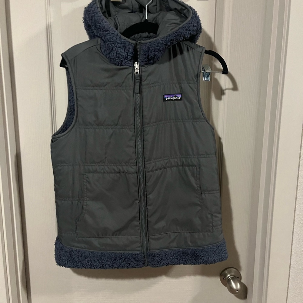 Patagonia Charcoal and Navy Hooded for Women